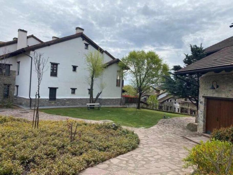 Un Encanto De Duplex Jaca Kültér fotó